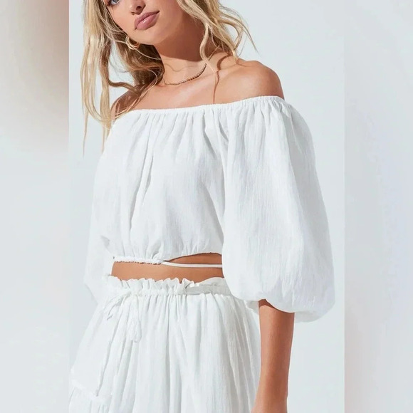 ASTR the Label Balboa Off Shoulder White Balloon Sleeve Top Medium - Picture 3 of 9